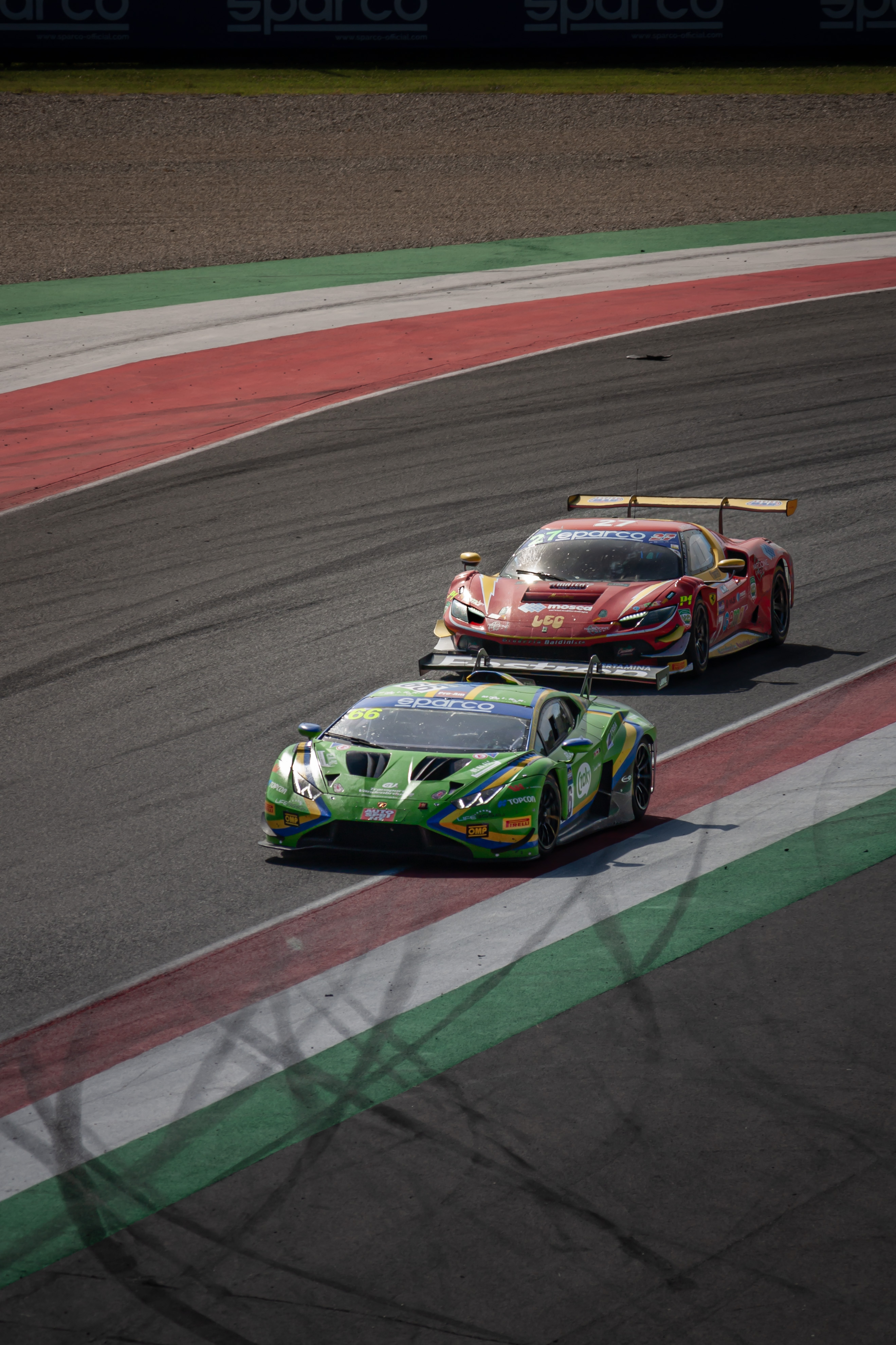 Auto da corsa su circuito